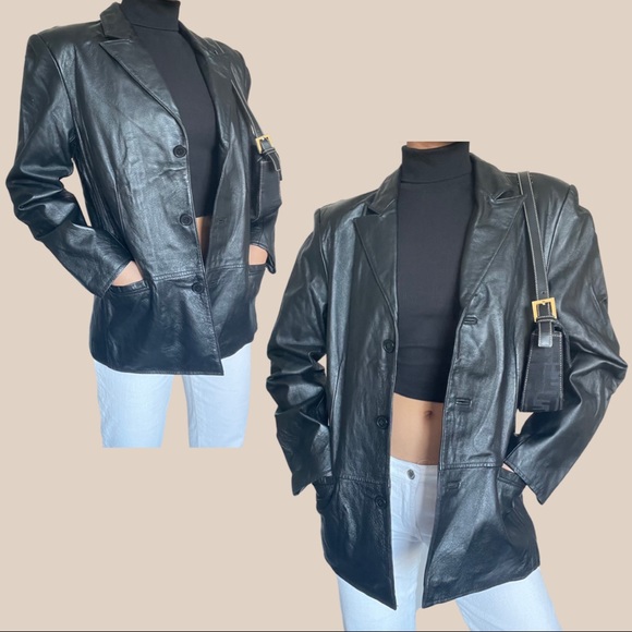 Leather jacket 🖤 - Picture 3 of 4